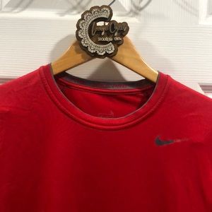 Nike Pro Red short sleeve shirt Large